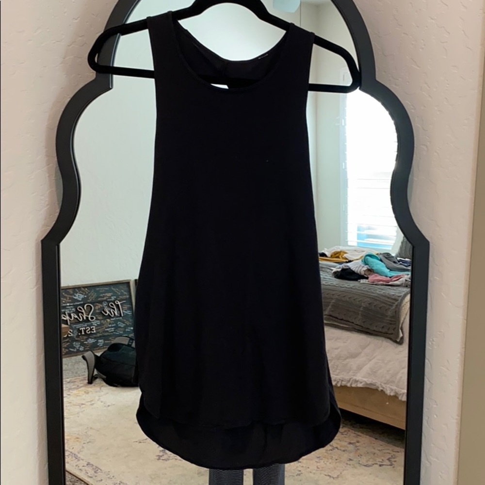 Black lululemon tank top